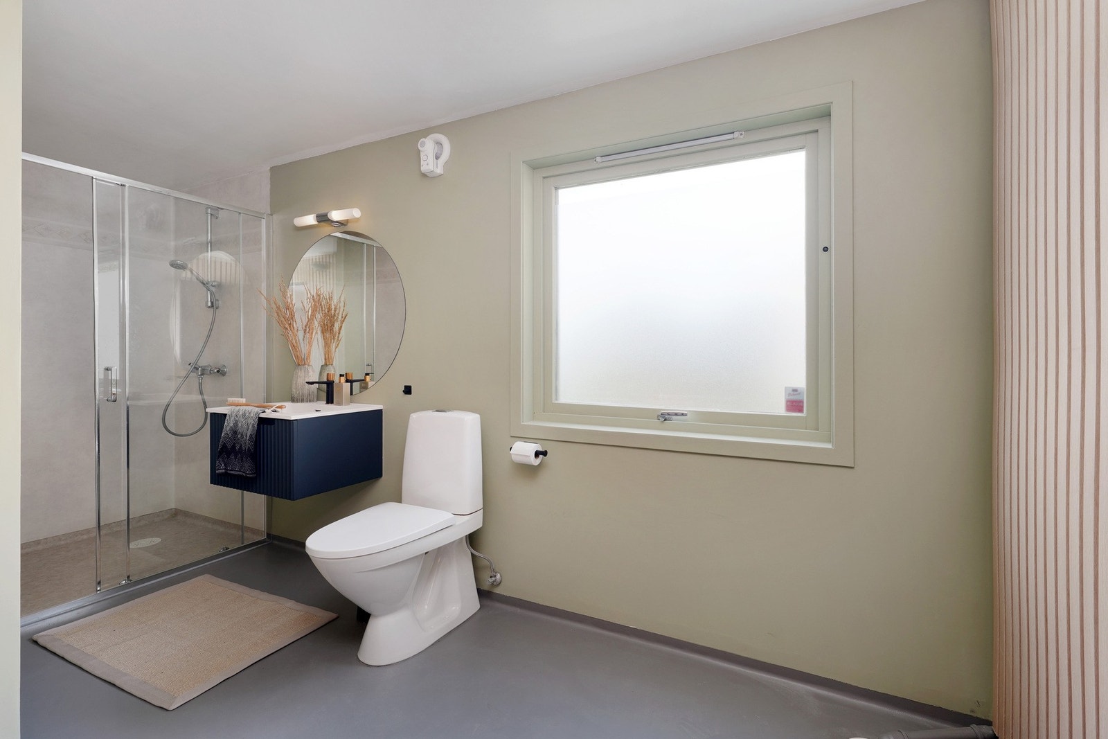 Pent bad med varme i gulv Galleribilde