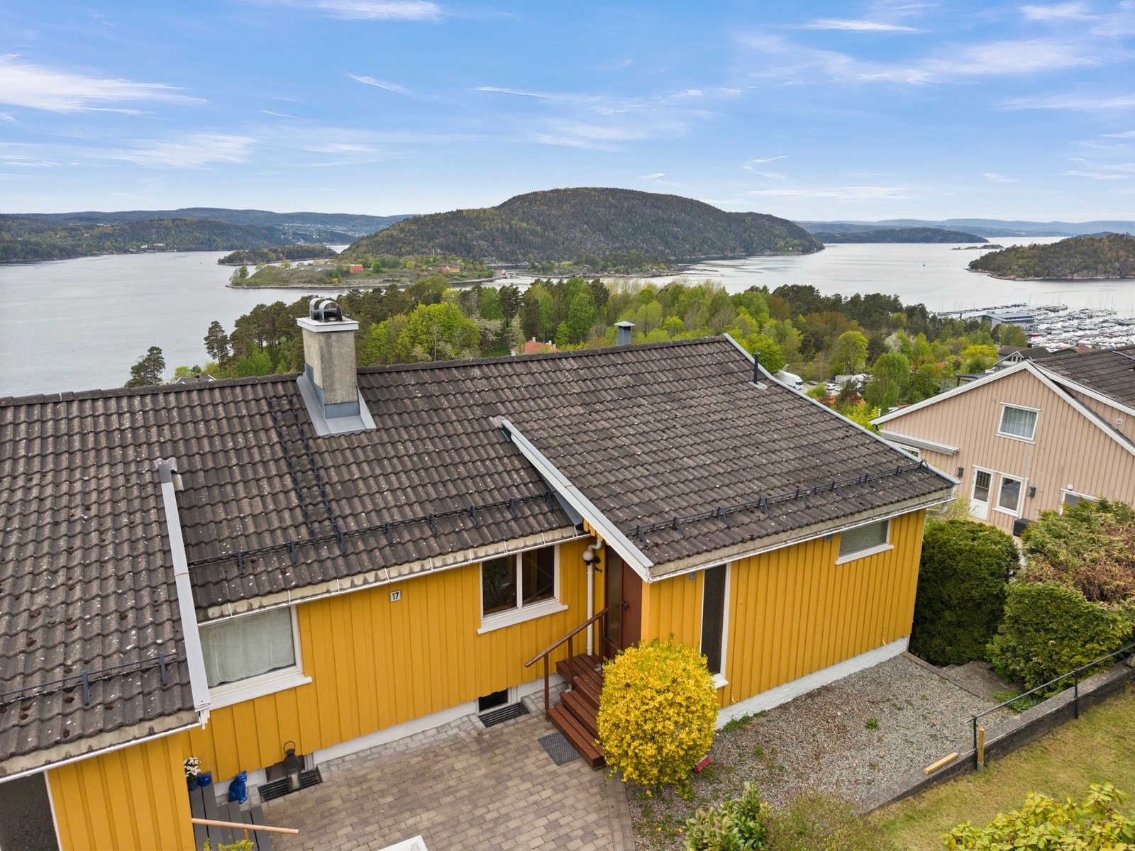 Isak Fagermoen v/ PrivatMegleren har gleden av å presentere Konvallveien 17A! Velkommen til visning! Foto: Noah Spange Galleribilde