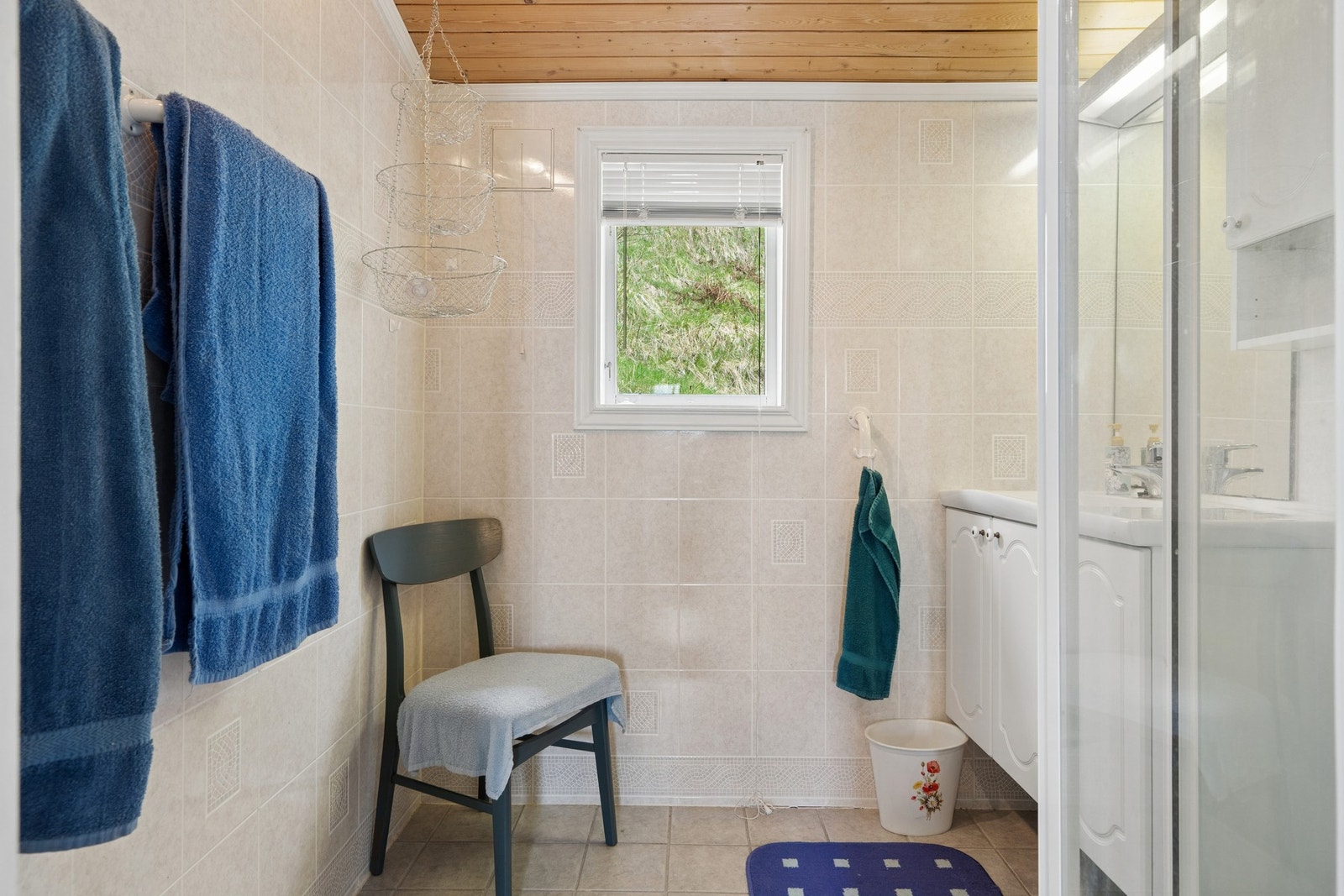 Badet ble etablert i 2000 og har varmekabler i gulvet. Galleribilde