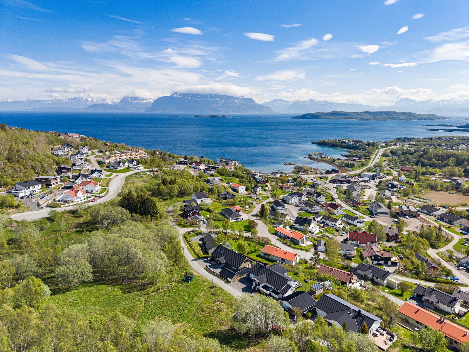 Dagligvarebutikker, lekeplasser og barnehage ligger alle innenfor kort rekkevidde Galleribilde