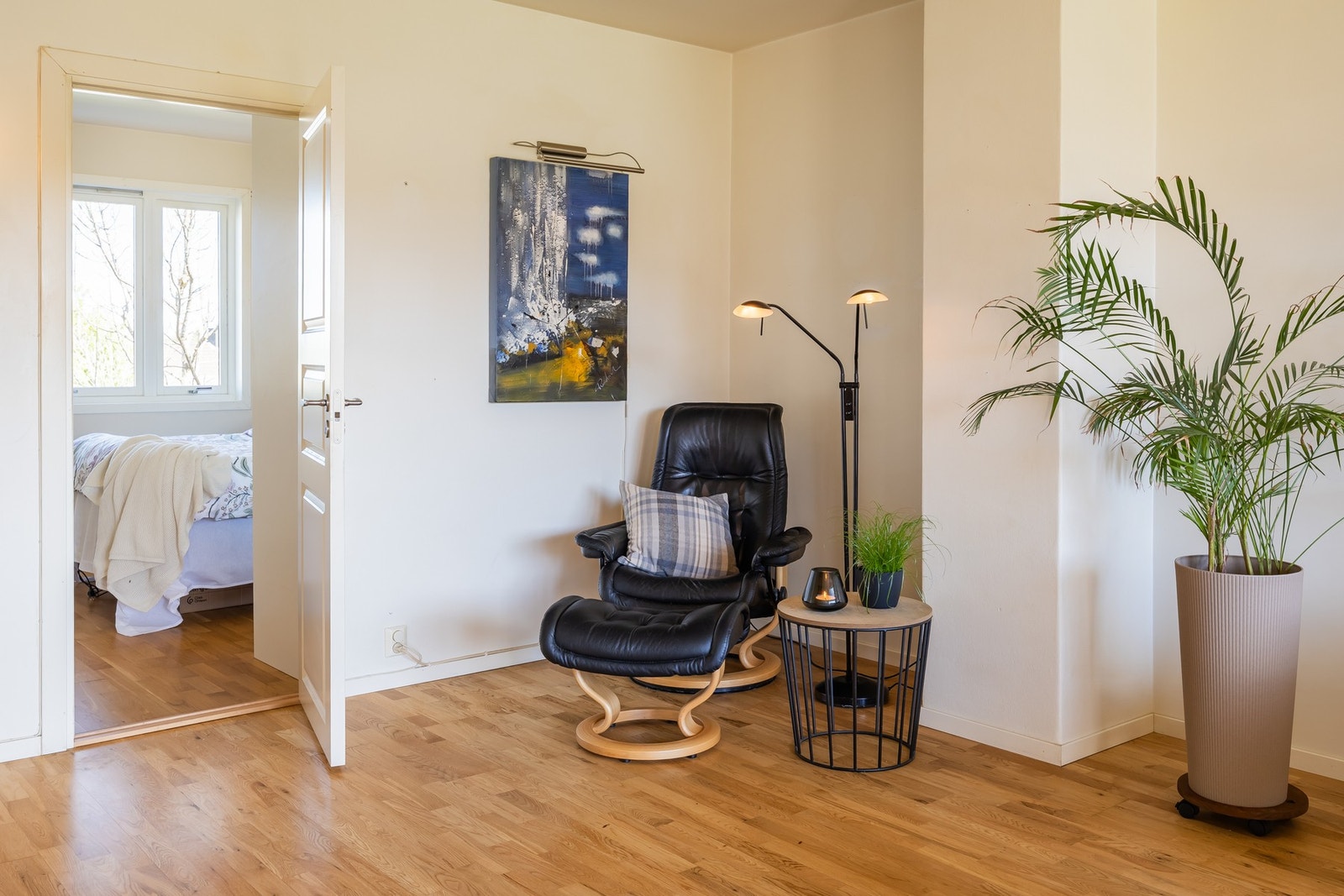Leiligheten har eget pipeløp hvor det er mulighet for å sette inn vedovn. Galleribilde