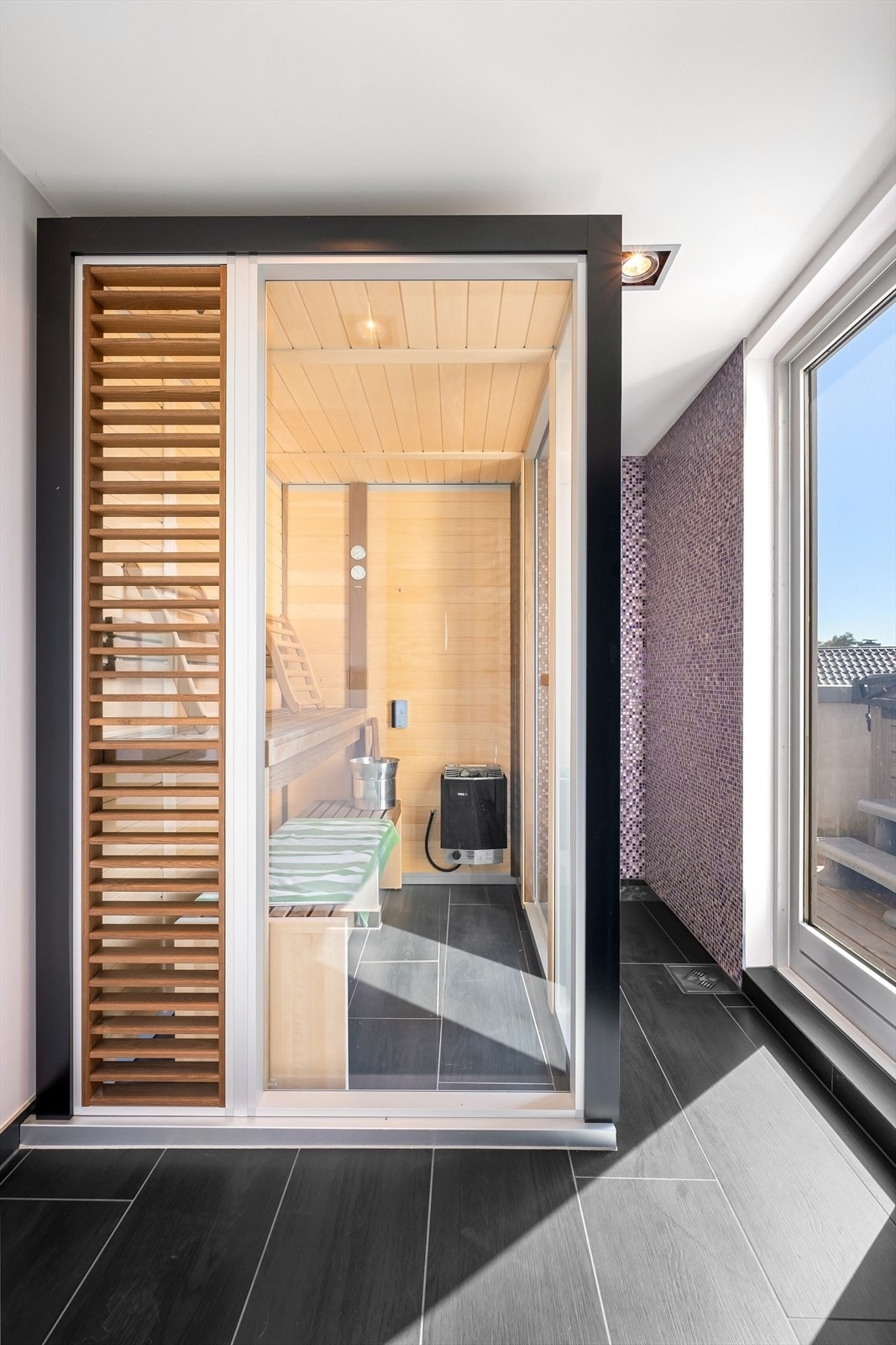 Det er egen badstue på hovedbadet. Galleribilde