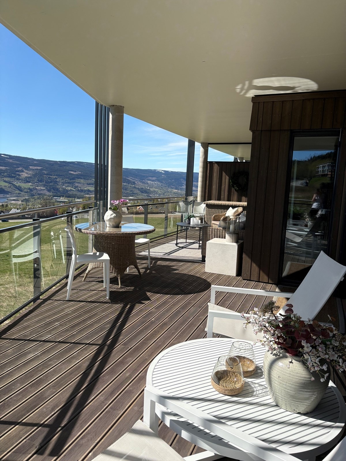 Uteplass i mai (selgers bilde). Galleribilde