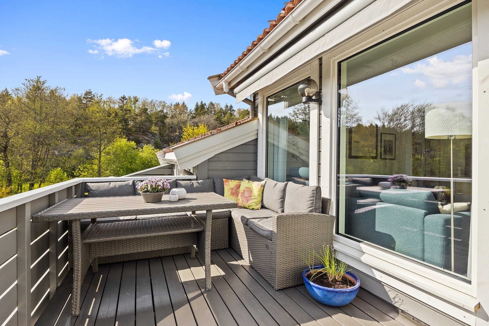 Terrasse med god plass Galleribilde