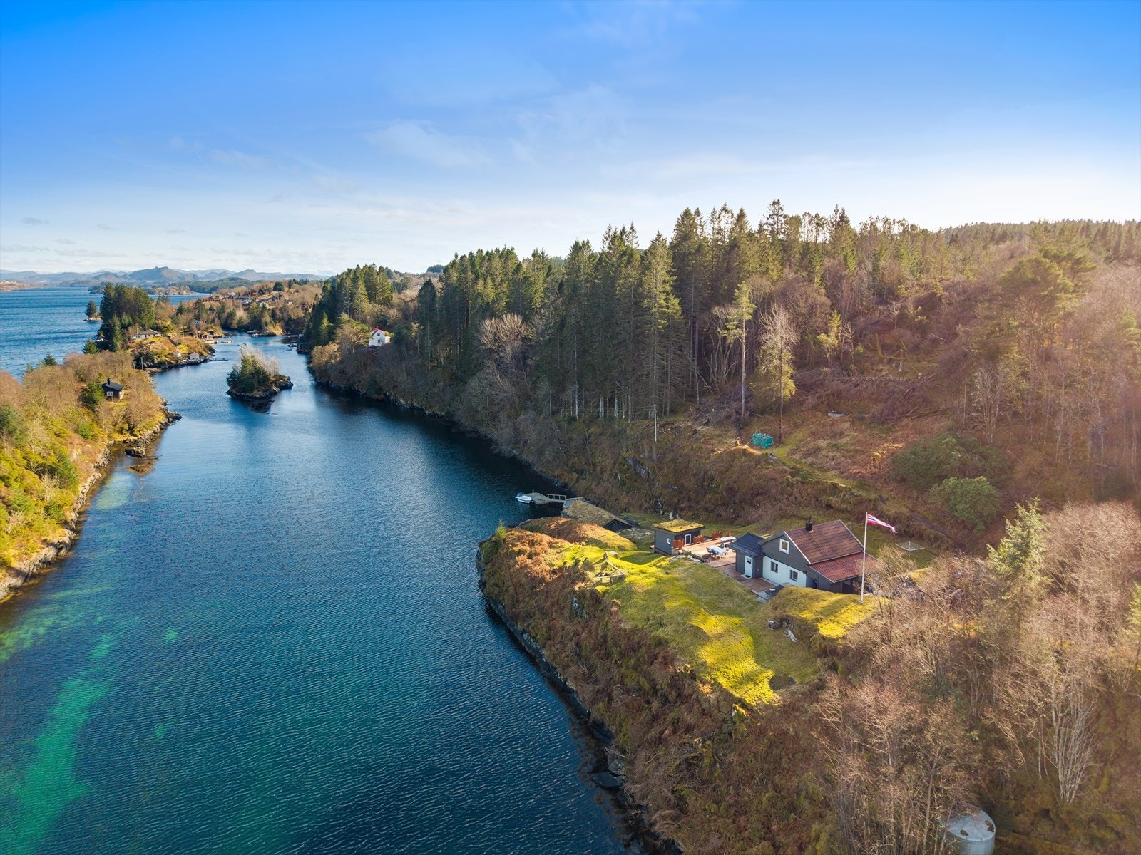 Perfekt for den som elsker båtliv og fiske. Galleribilde