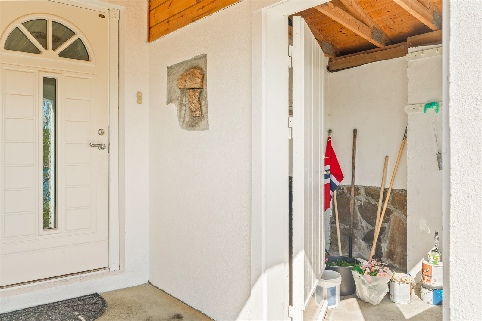 Praktisk bod like ved inngangspartiet. Galleribilde