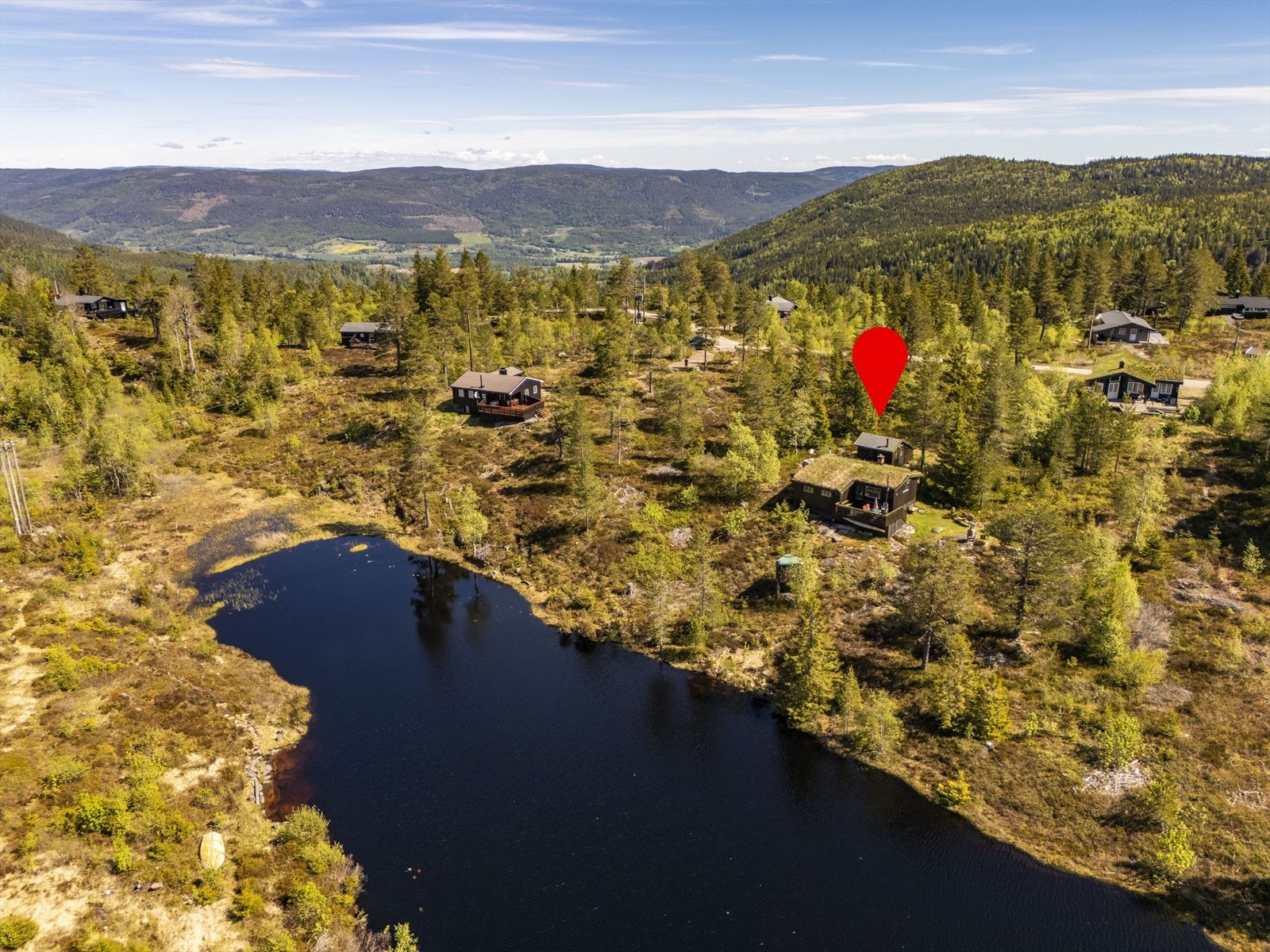 Beliggenheten gir et ypperlig utgangspunkt for turer i skog og mark, sommer som vinter. Galleribilde