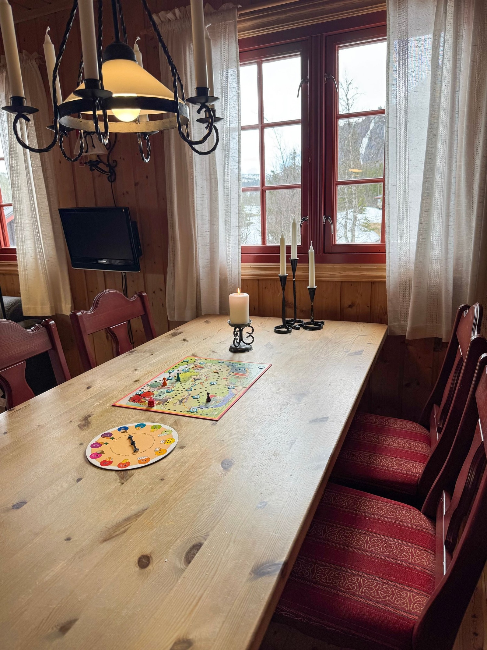 Koselig spisestue Galleribilde