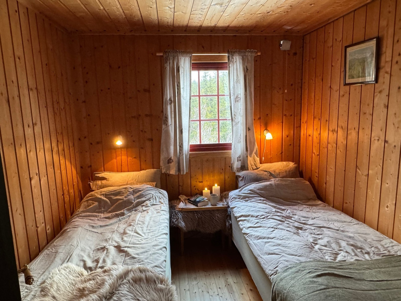 Soverom med to enkle senger (90 cm). Galleribilde