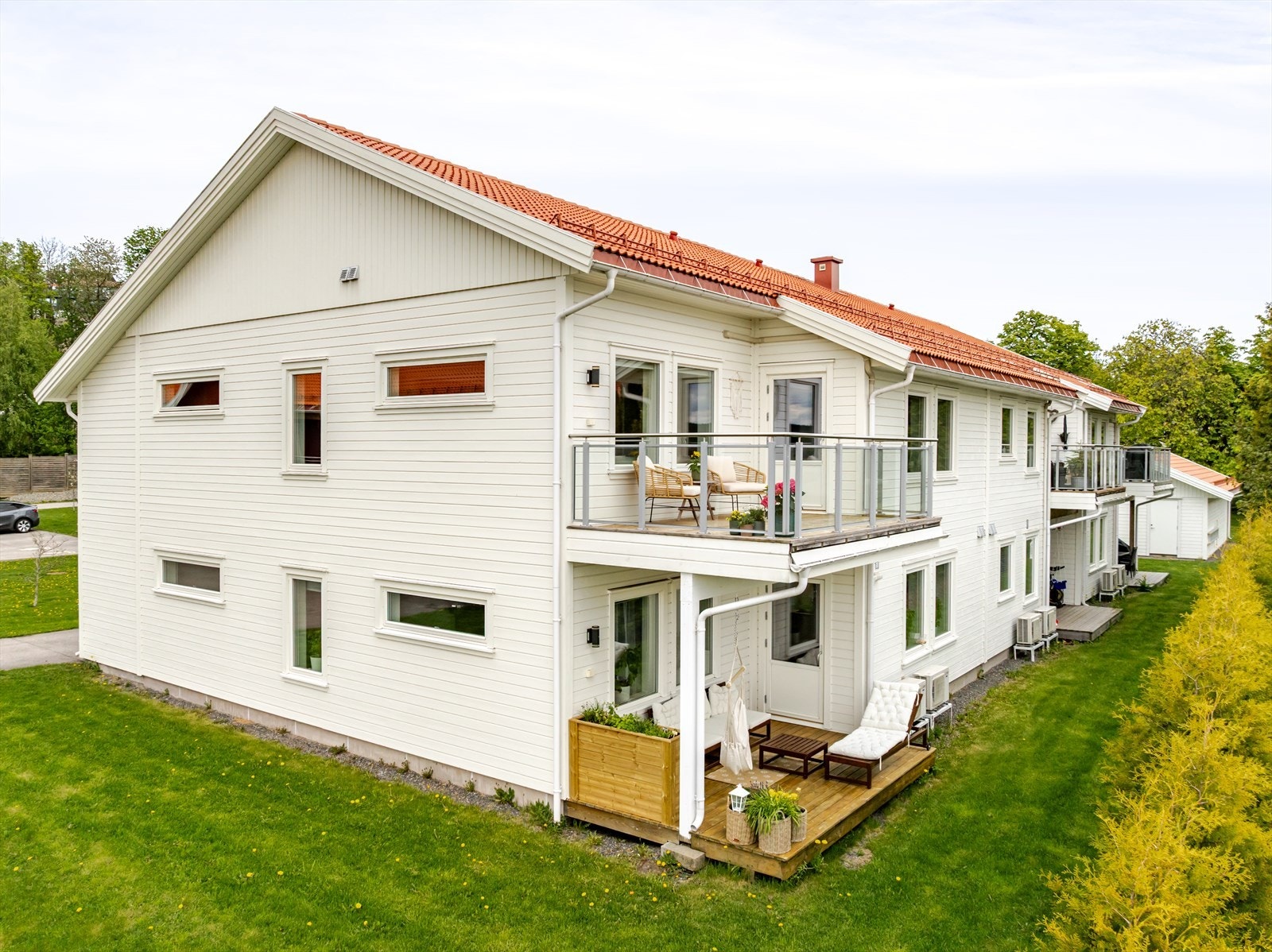 Velkommen til Hvittingfossveien 231B! En moderne og velholdt leilighet med attraktiv beliggenhet i Holmestrand. Galleribilde