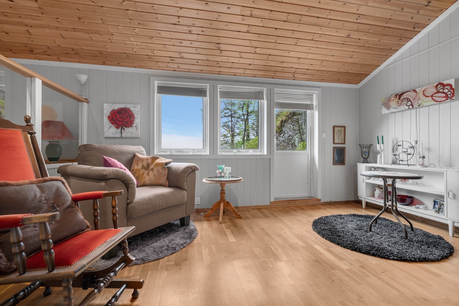 Fra loftstuen er det utgang til en balkong på 10 m². Galleribilde