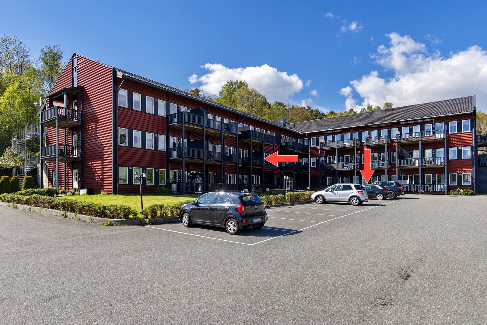 Biloppstillingsplass like utenfor - godt med gjesteparkering Galleribilde