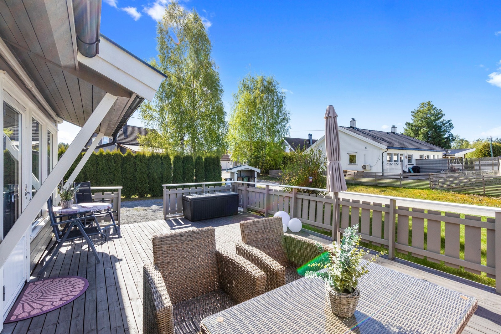 Fin uteplass Galleribilde