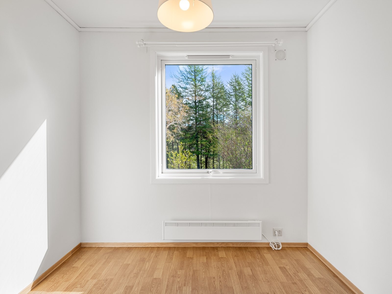 Leiligheten inneholder to soverom med plass til seng og garderobeløsning. (kun et byggemeldt) Galleribilde
