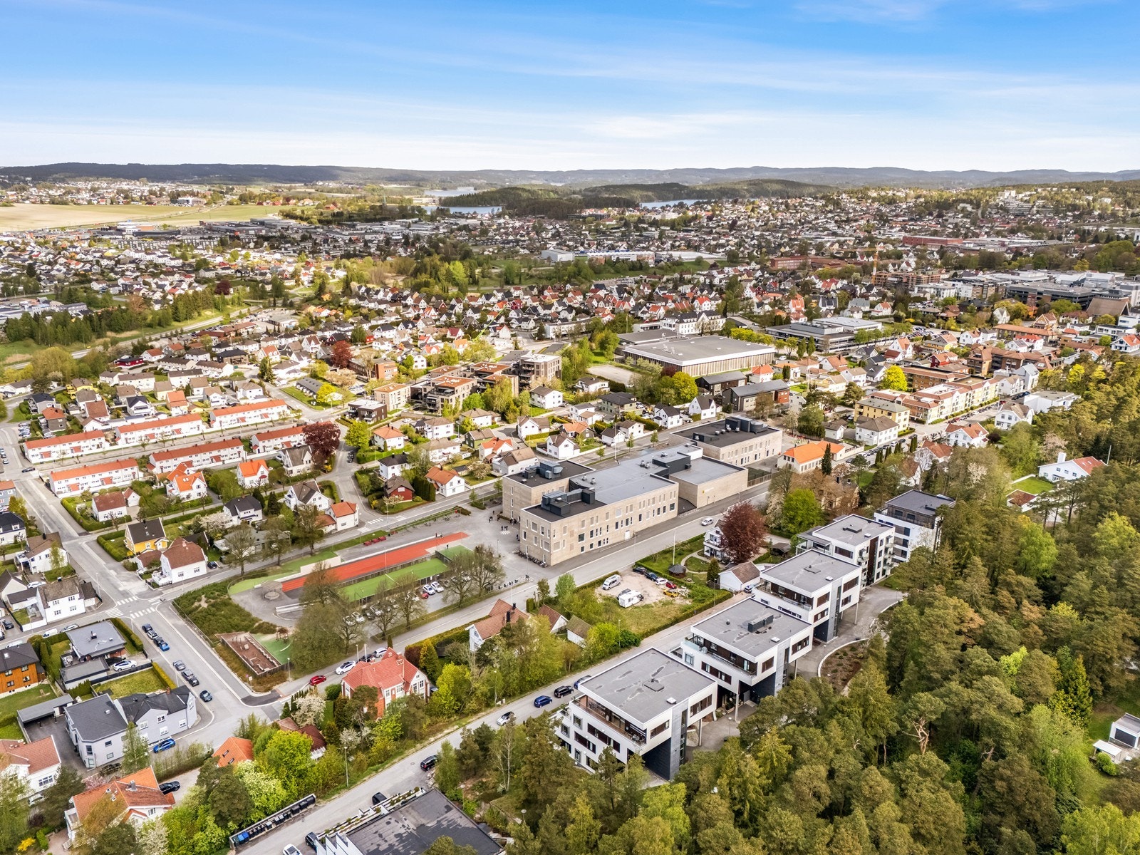 Oversikt over det rolige nabolaget Sandesund. Galleribilde