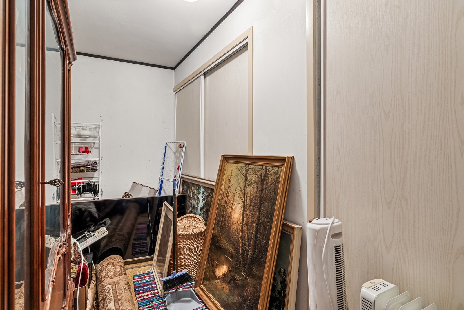 Innvendig bod gir gode lagringsmuligheter. Galleribilde