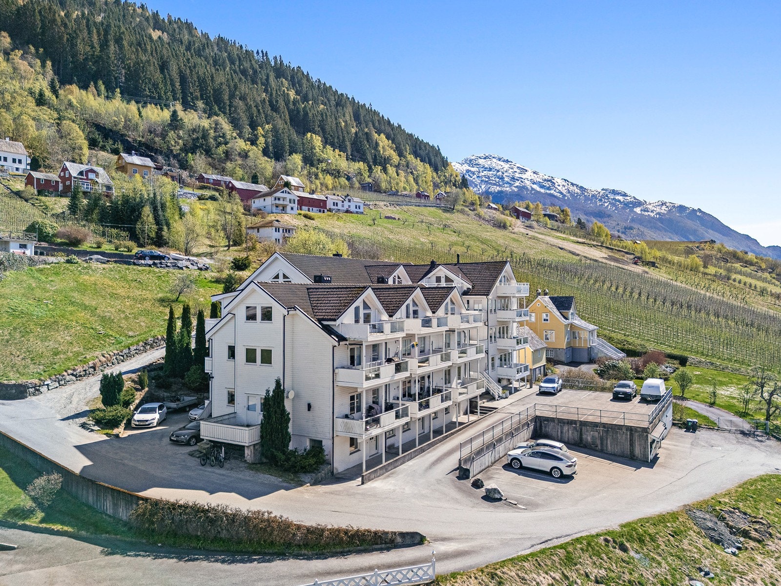 Ullensvangvegen 728 Galleribilde