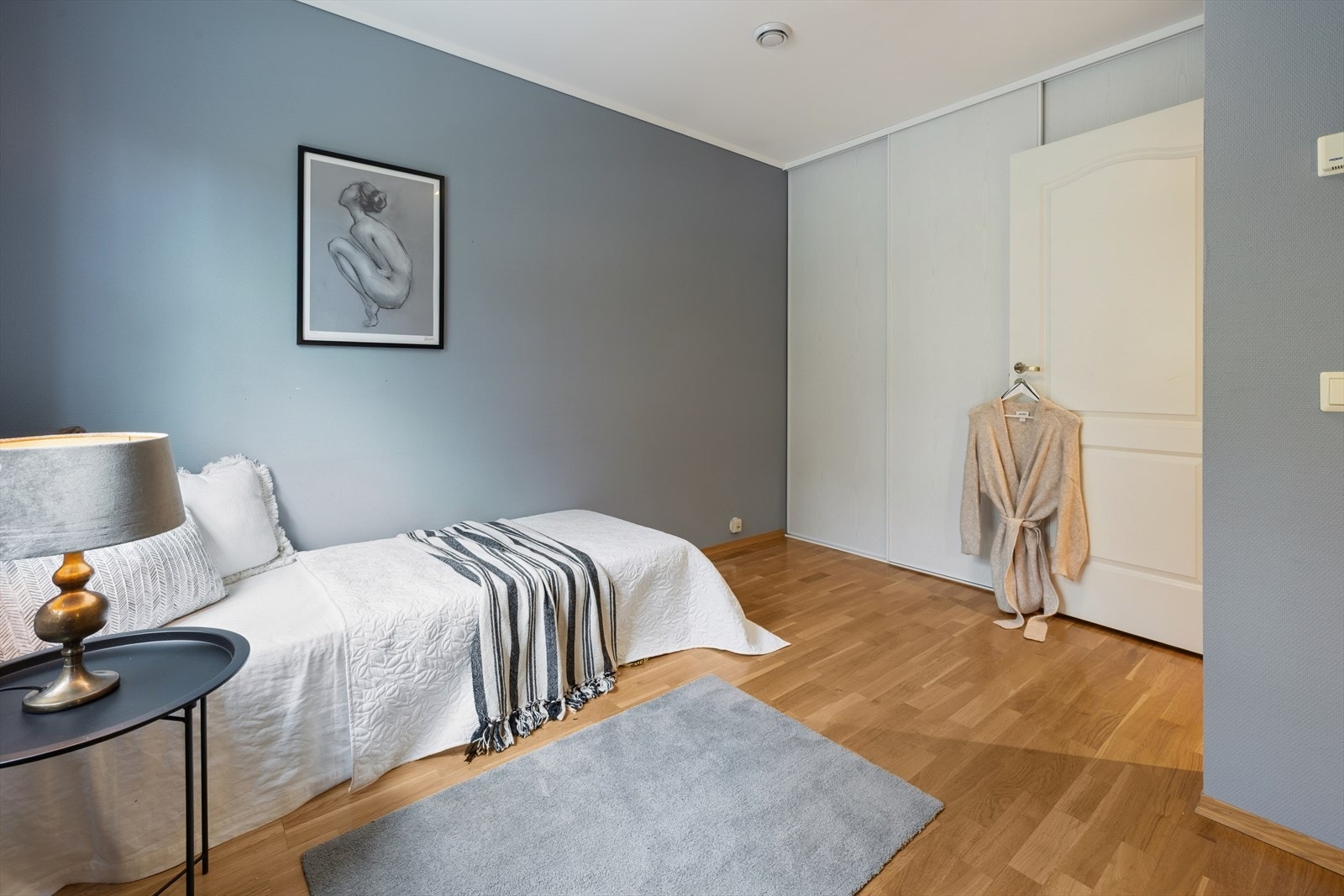 Her har du også skyvedørsgarderobe. Galleribilde