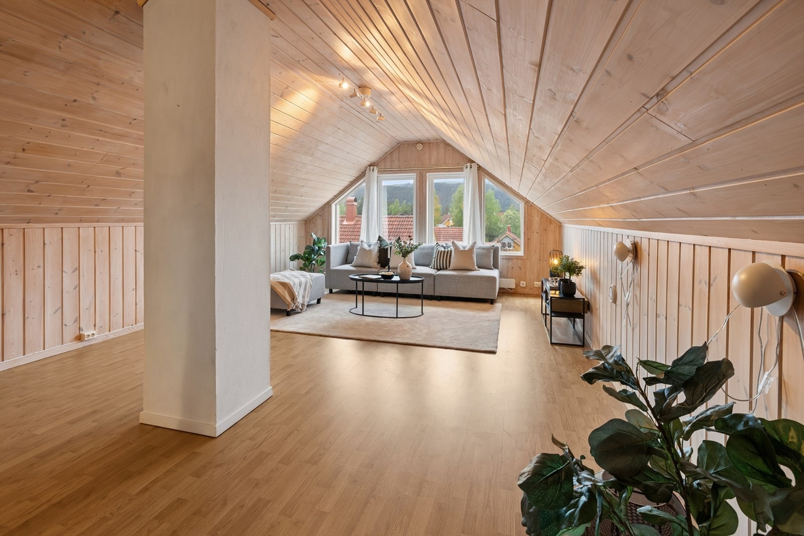 Romslig loftstue. (Merket med loft på tegninger) Galleribilde
