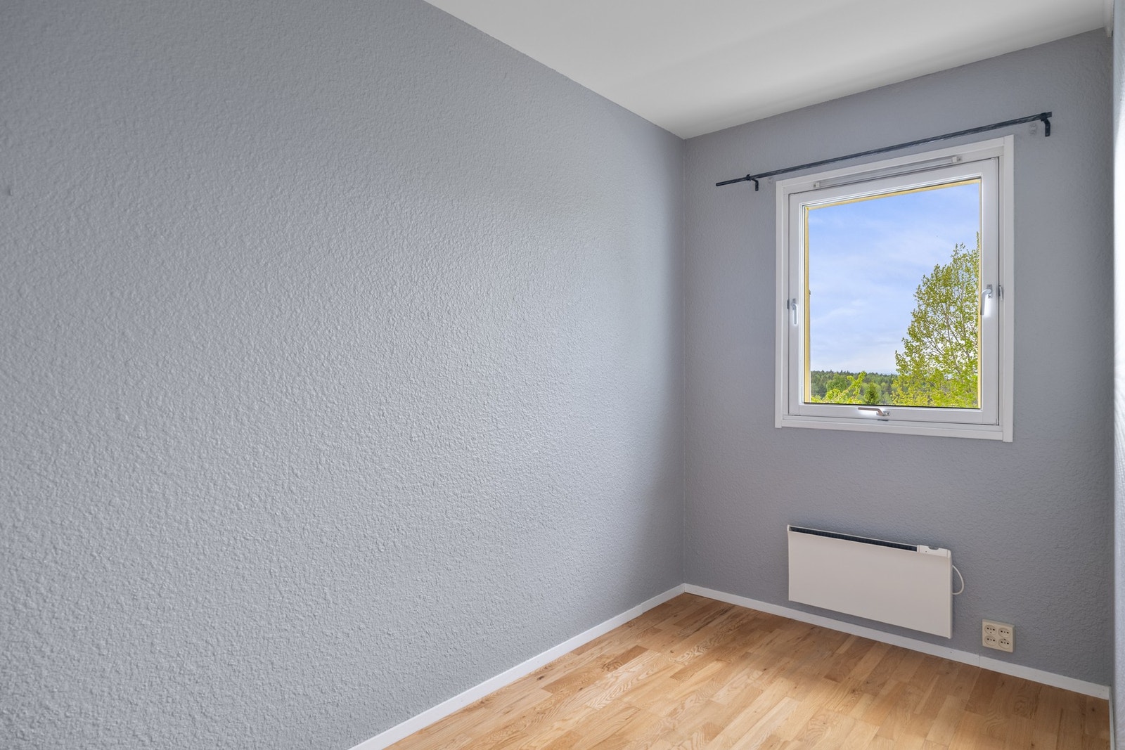 Soverom 3 med plass til seng og garderobe. Galleribilde