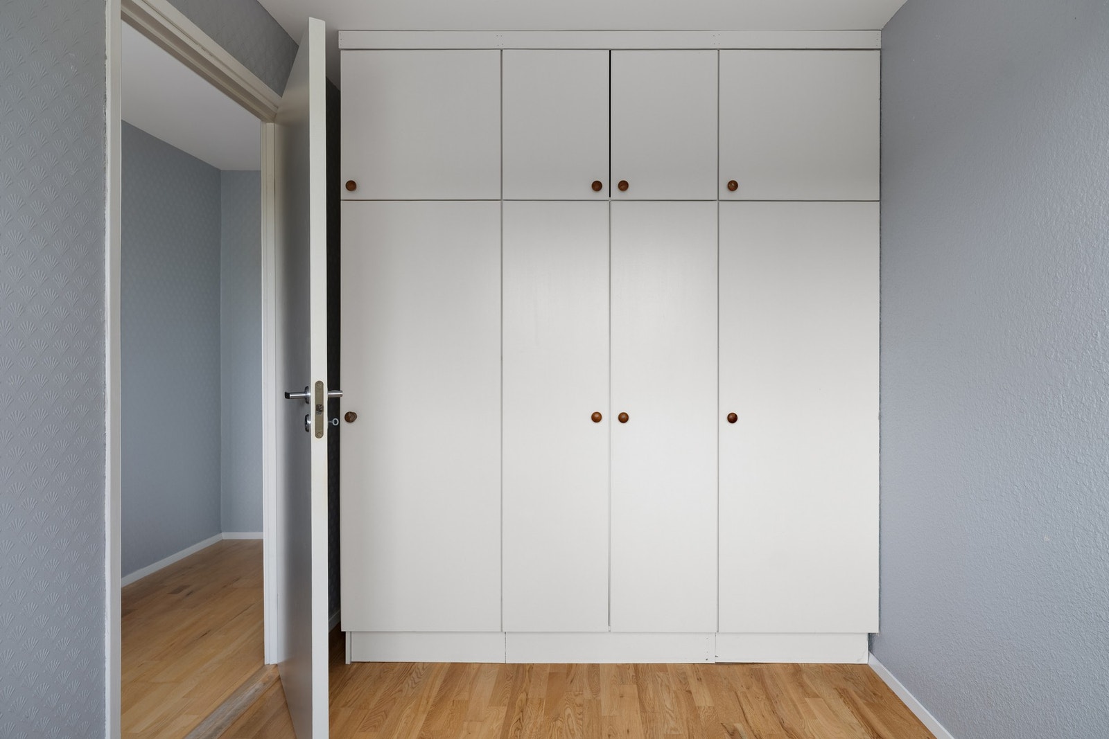 Soverom 2 med plass til seng og garderobe. Galleribilde