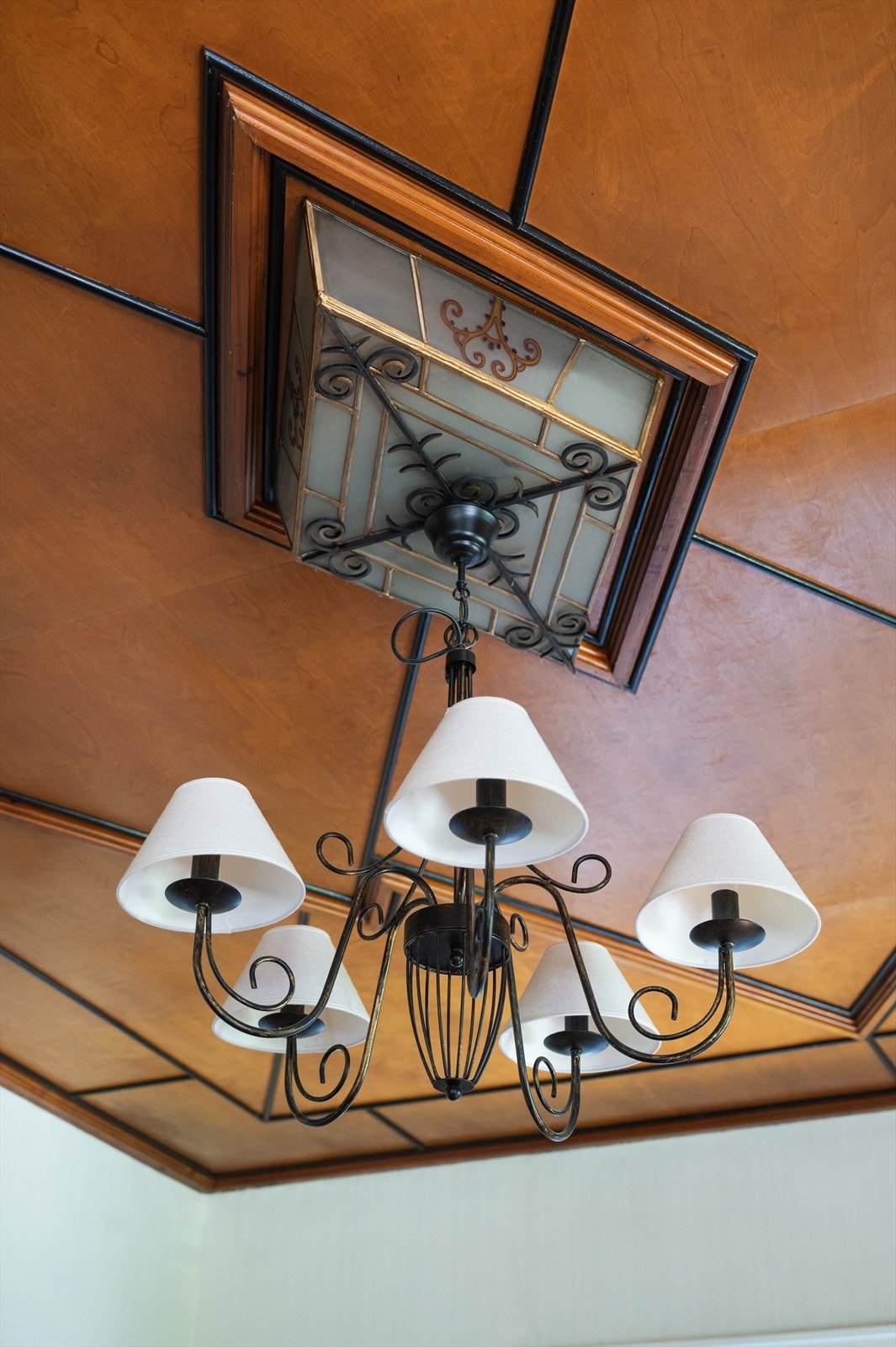 Detalj av takarmatur Galleribilde
