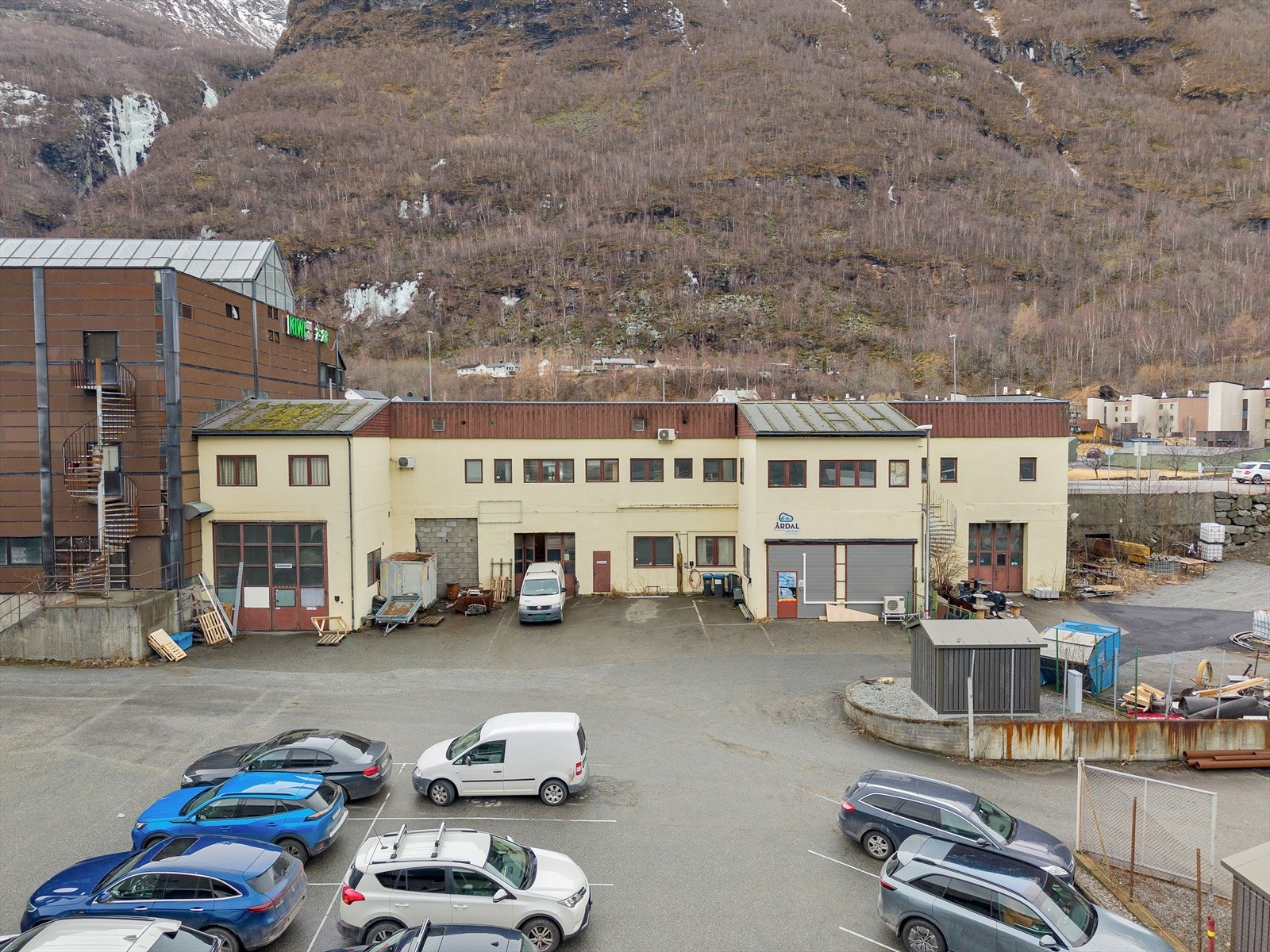 Store porter inn til industrilokalene i u.etg Galleribilde