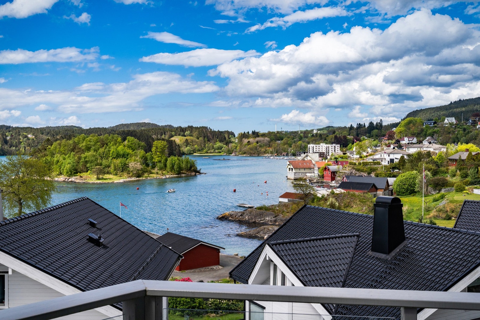 Fanakrå er en gate uten gjennomgangstrafikk, et nabolag som er trygt og godt for barn og ungdom. Galleribilde