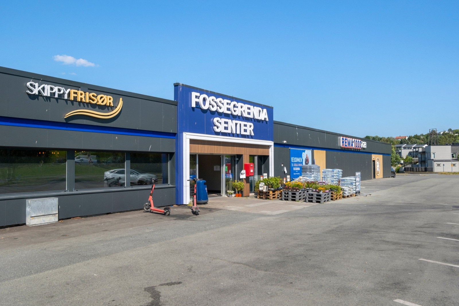 Fossegrenda Senter som ligger få minutters gange fra eiendommen. Galleribilde