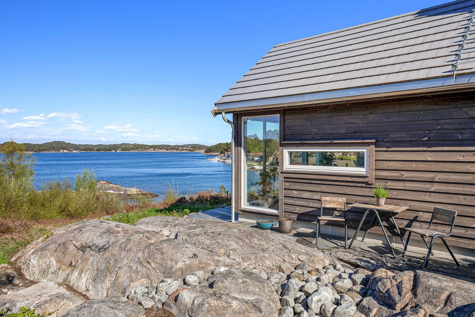 Eldhusidyll med sjøen rett utenfor! Galleribilde