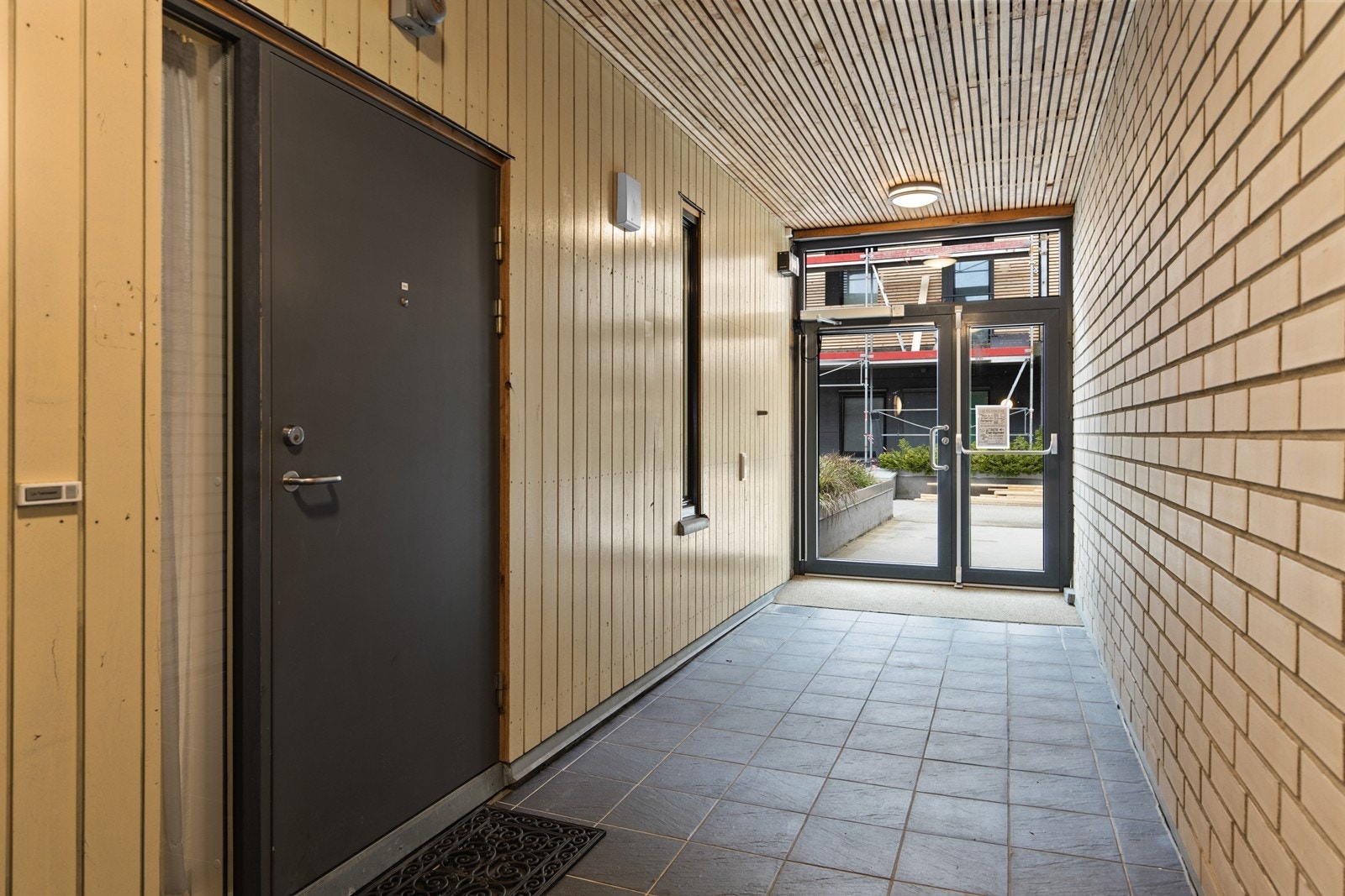 Luftig og avskjermet, et eget lite bomiljø midt i Arendal Galleribilde