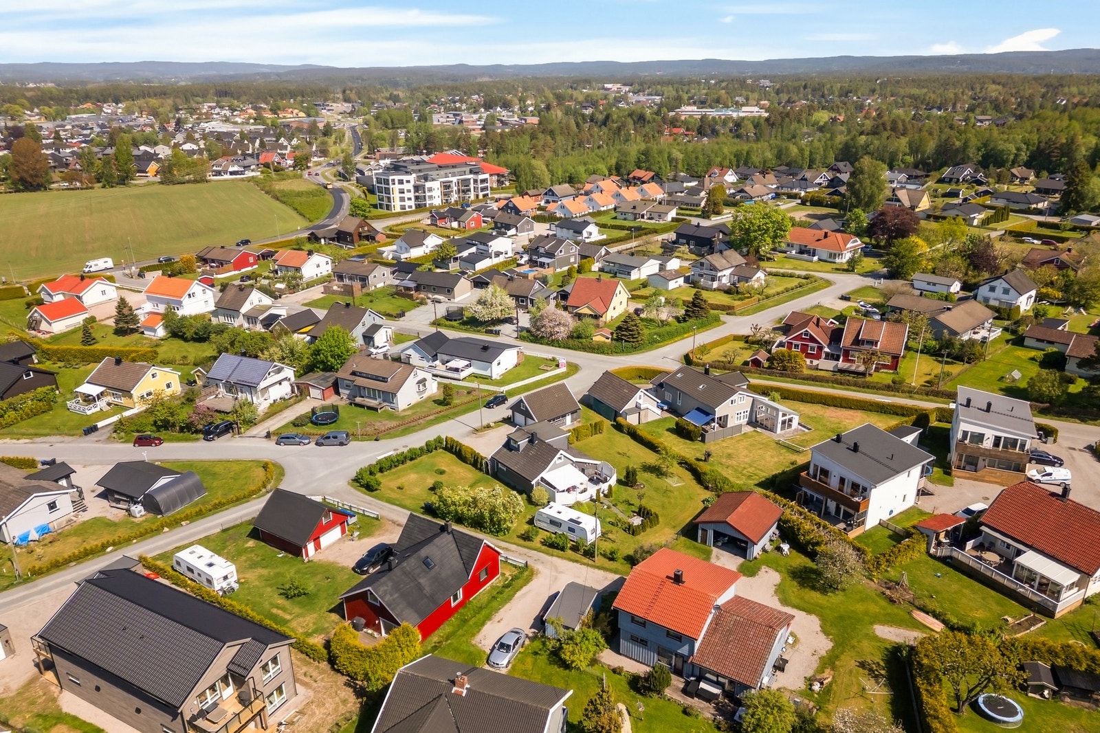 Det er ca 10 minutters bilkjøring til Sarpsborg sentrum. Galleribilde
