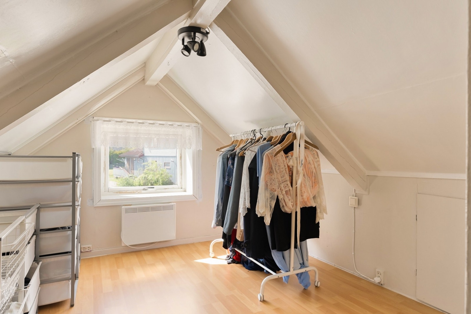 Rom på loft er under 1,9 m og er derfor ikke tatt med i arealberegningen. Galleribilde