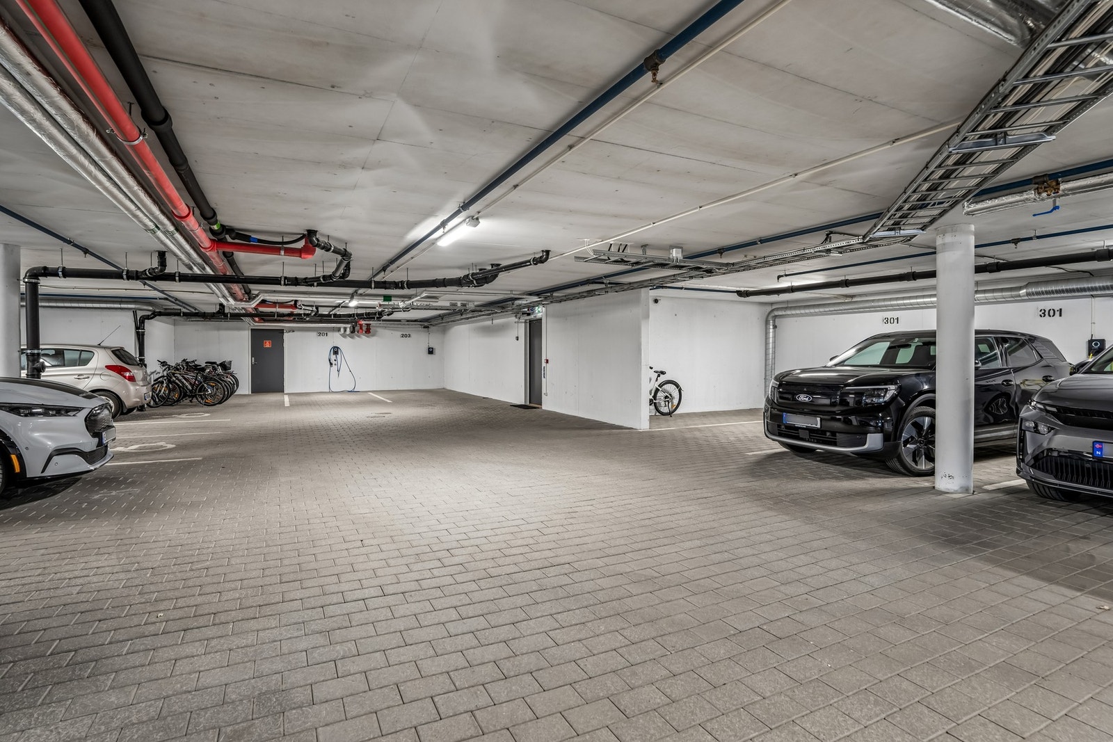 Garasjeplasser er merket med 301. Galleribilde