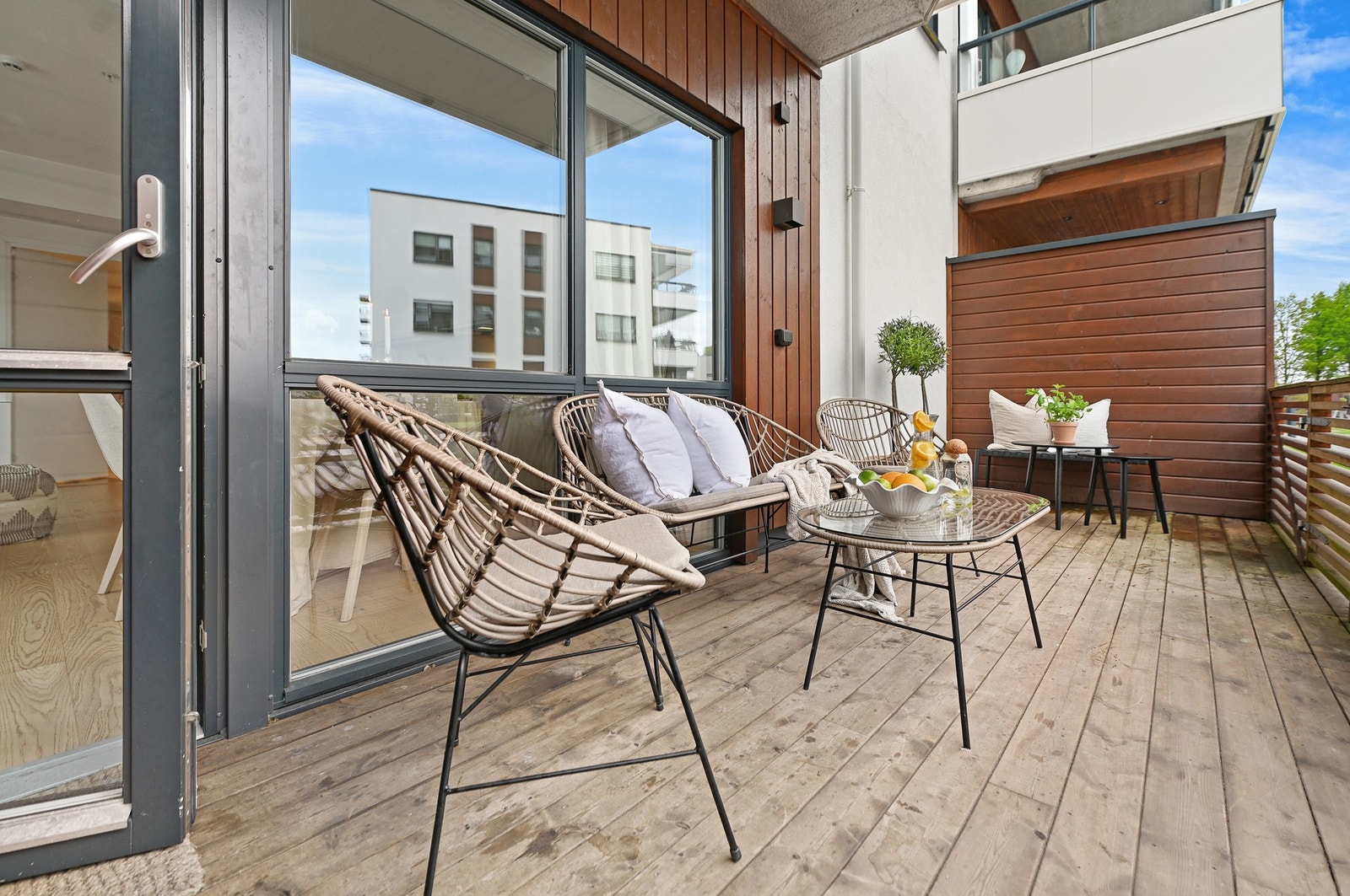 Fra stuen er det utgang til terrasse på 13 m². Galleribilde