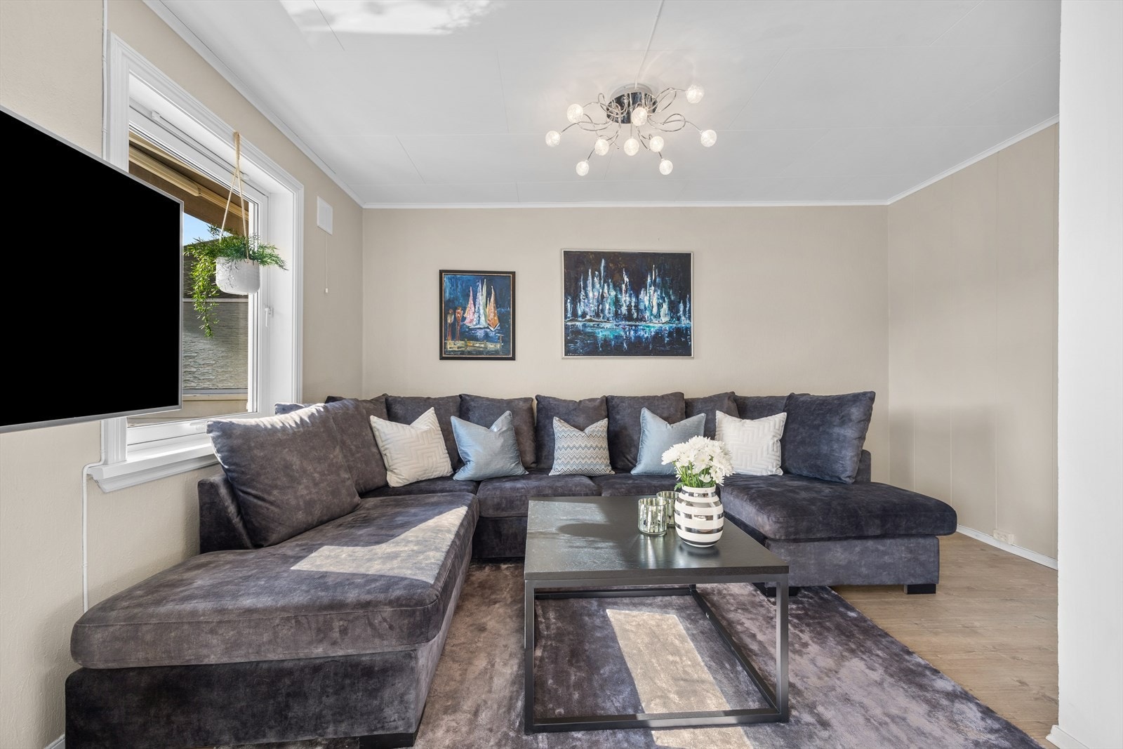 God plass til sofagruppe. Galleribilde