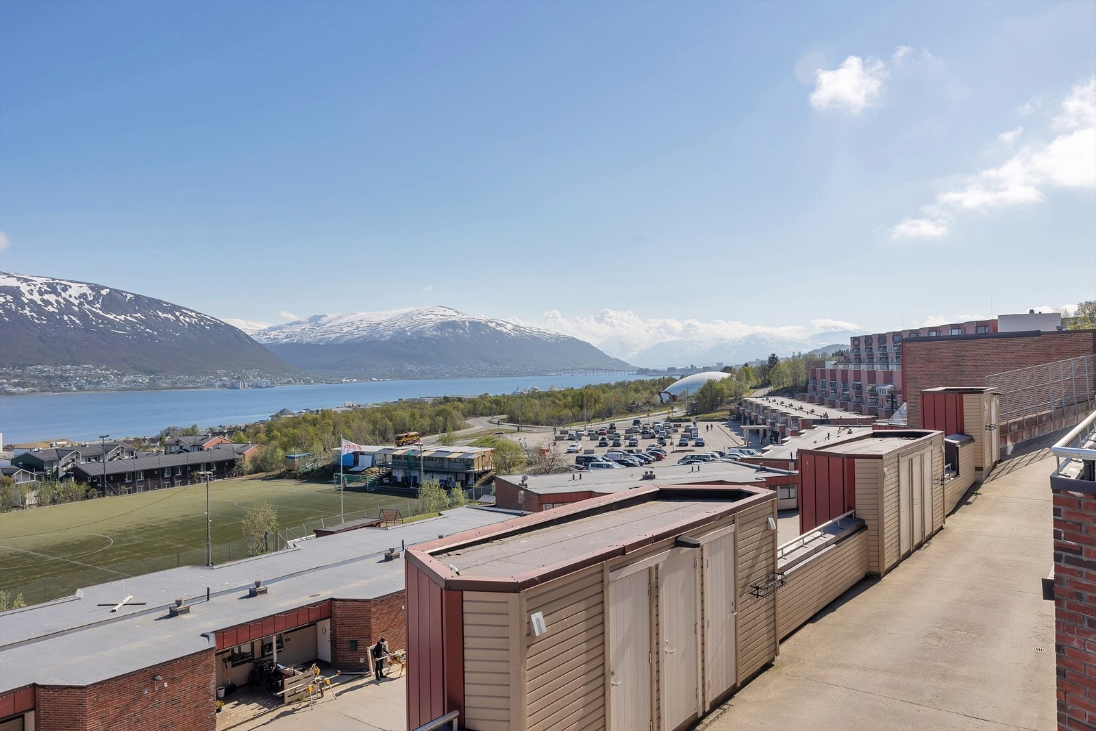 Flott utsikt mot sørøst. Galleribilde