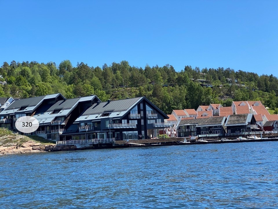 Flott beliggenhet på svaberget. Galleribilde