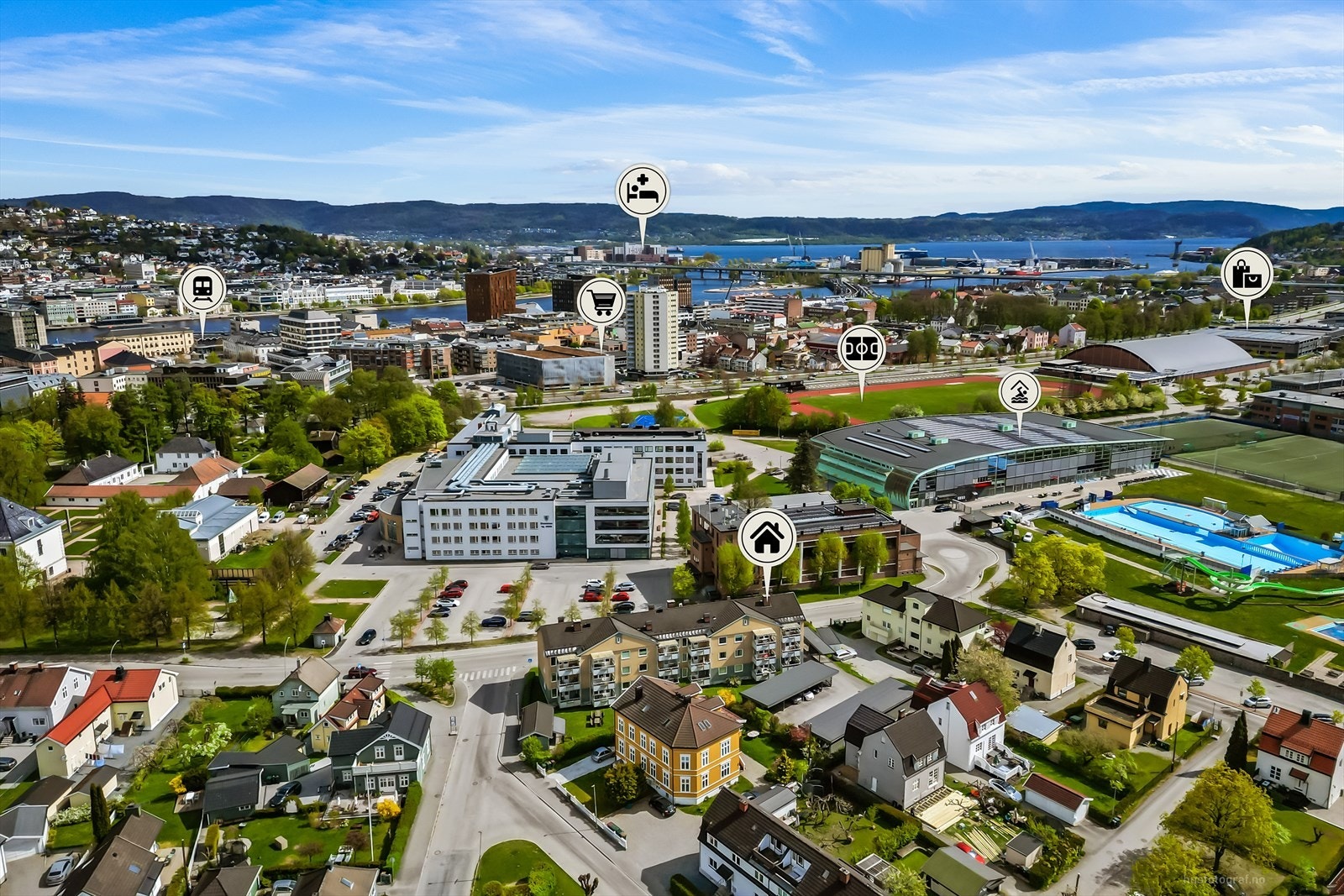 Beliggenheten er sentral og pendlervennlig, med gangavstand til Drammen stasjon og sentrum med alle fasiliteter. Galleribilde