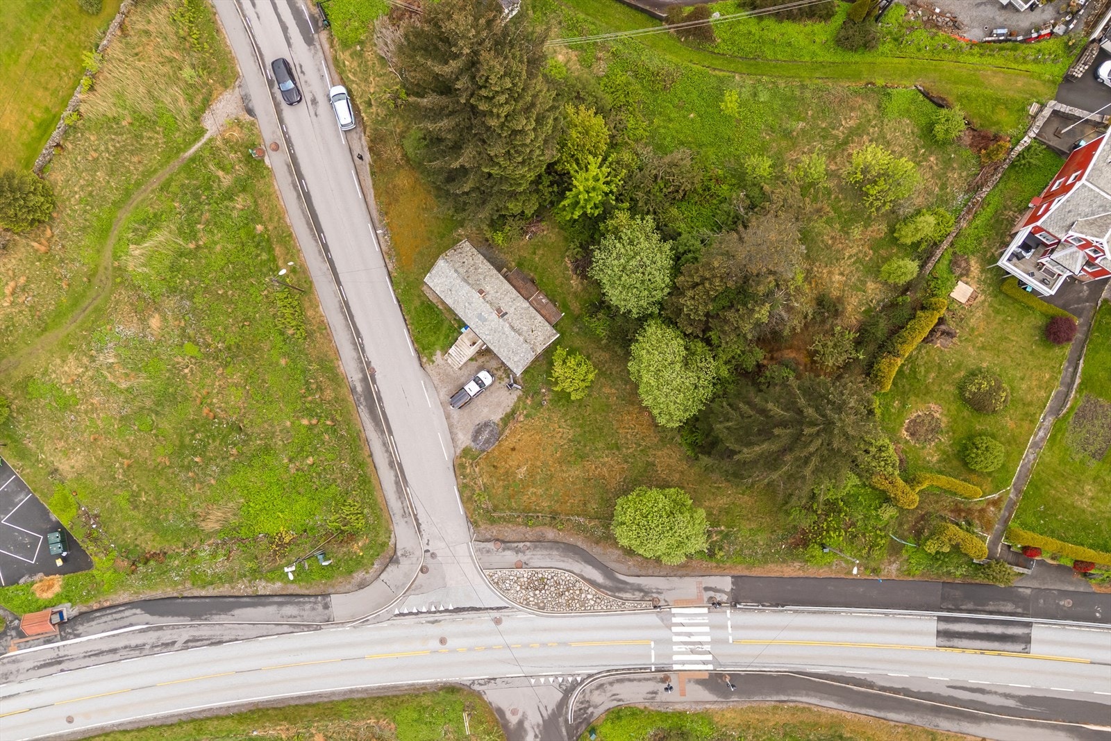 Dronefoto - Eiendommen sett ovenfra Galleribilde