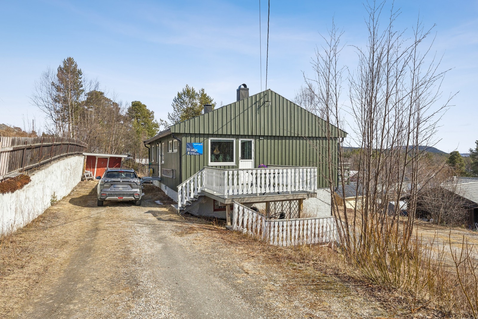 Gode parkeringsmuligheter på egen tomt. Galleribilde