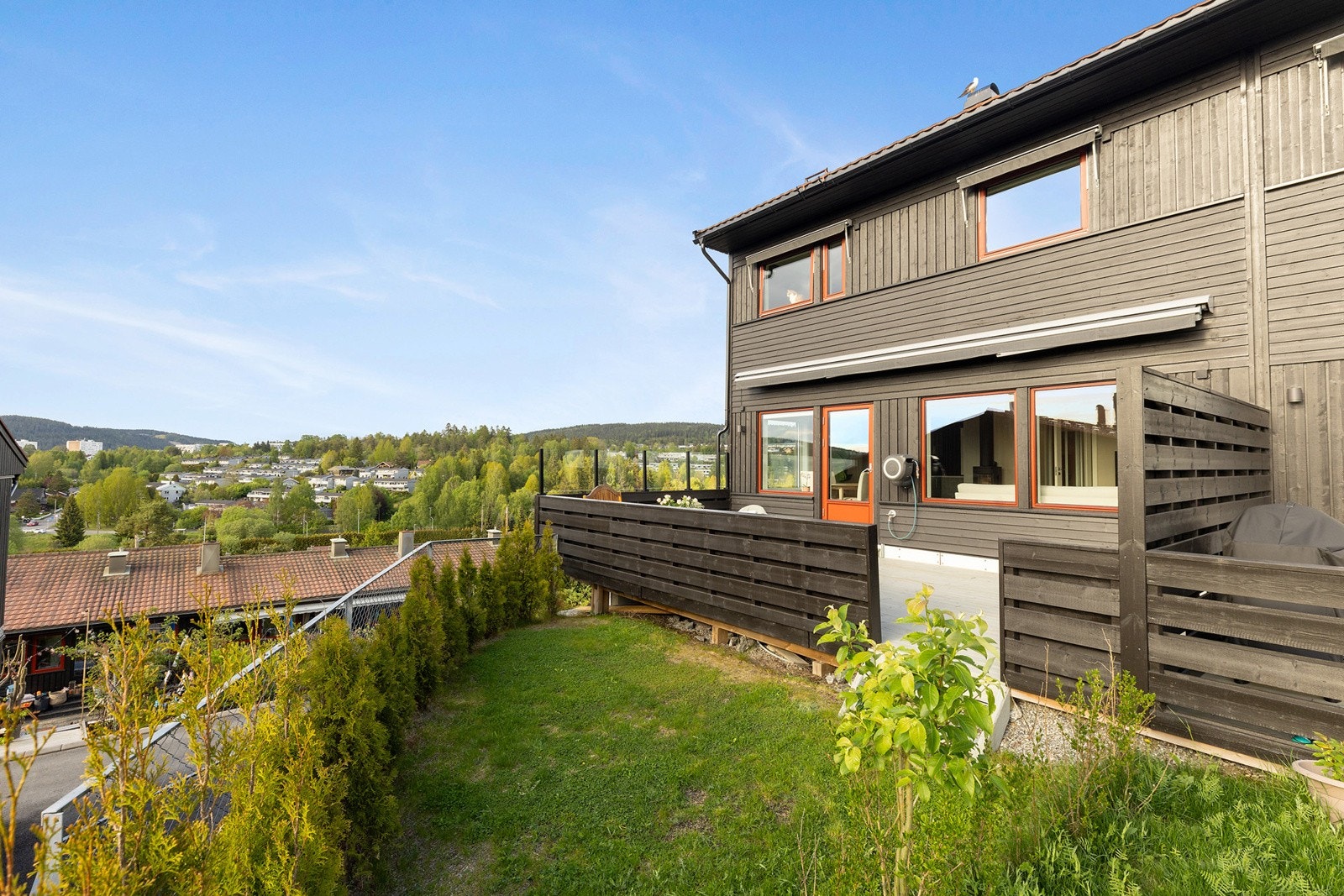 Velkommen til Stigenga 212! - Presentert av Jakob Hånes v/ OBOS Eiendomsmeglere avd. Kalbakken. Foto: Rabana Maqsood/Diakrit Galleribilde