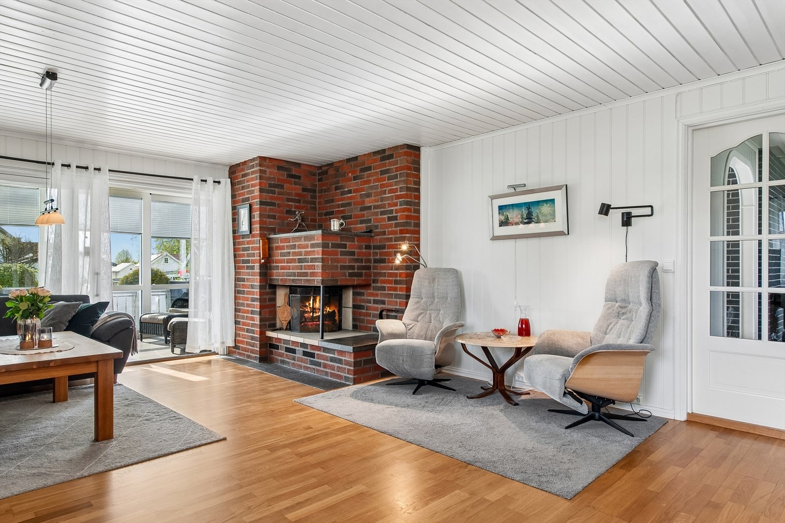 Stor og romslig stue. Galleribilde
