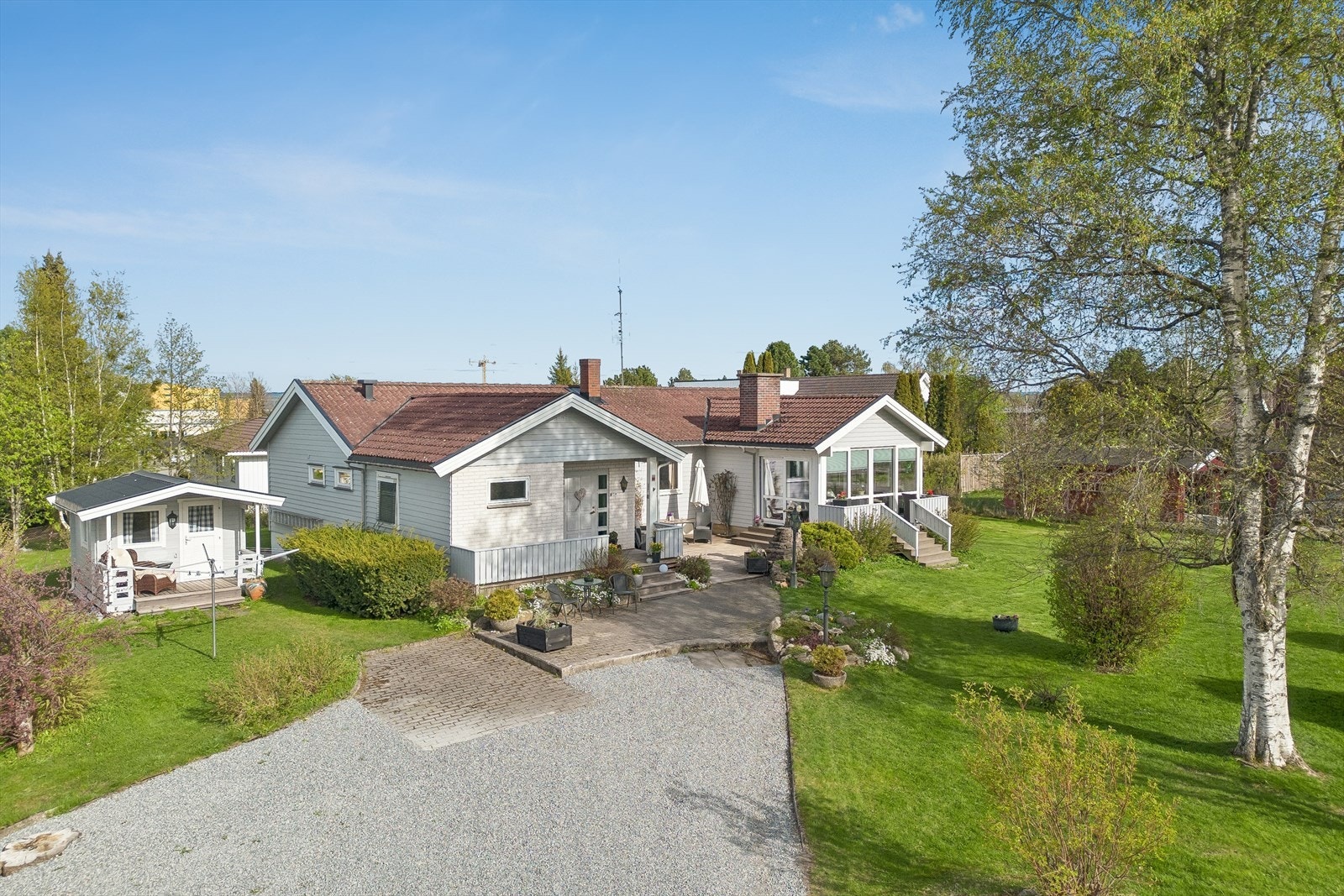 En stor og velholdt enebolig med en attraktiv beliggenhet i Stange. Foto: Pål Godager Galleribilde