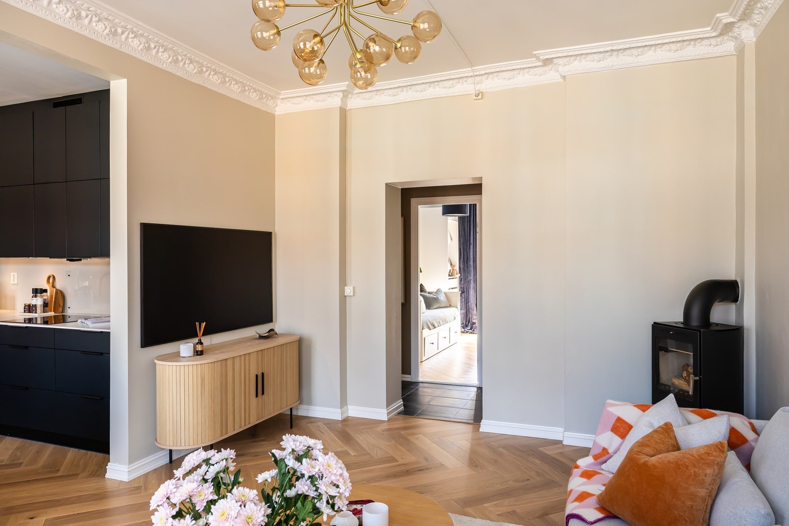 Her ligger alt til rette for både rolige kvelder hjemme og hyggelige sammenkomster med venner og familie. Galleribilde