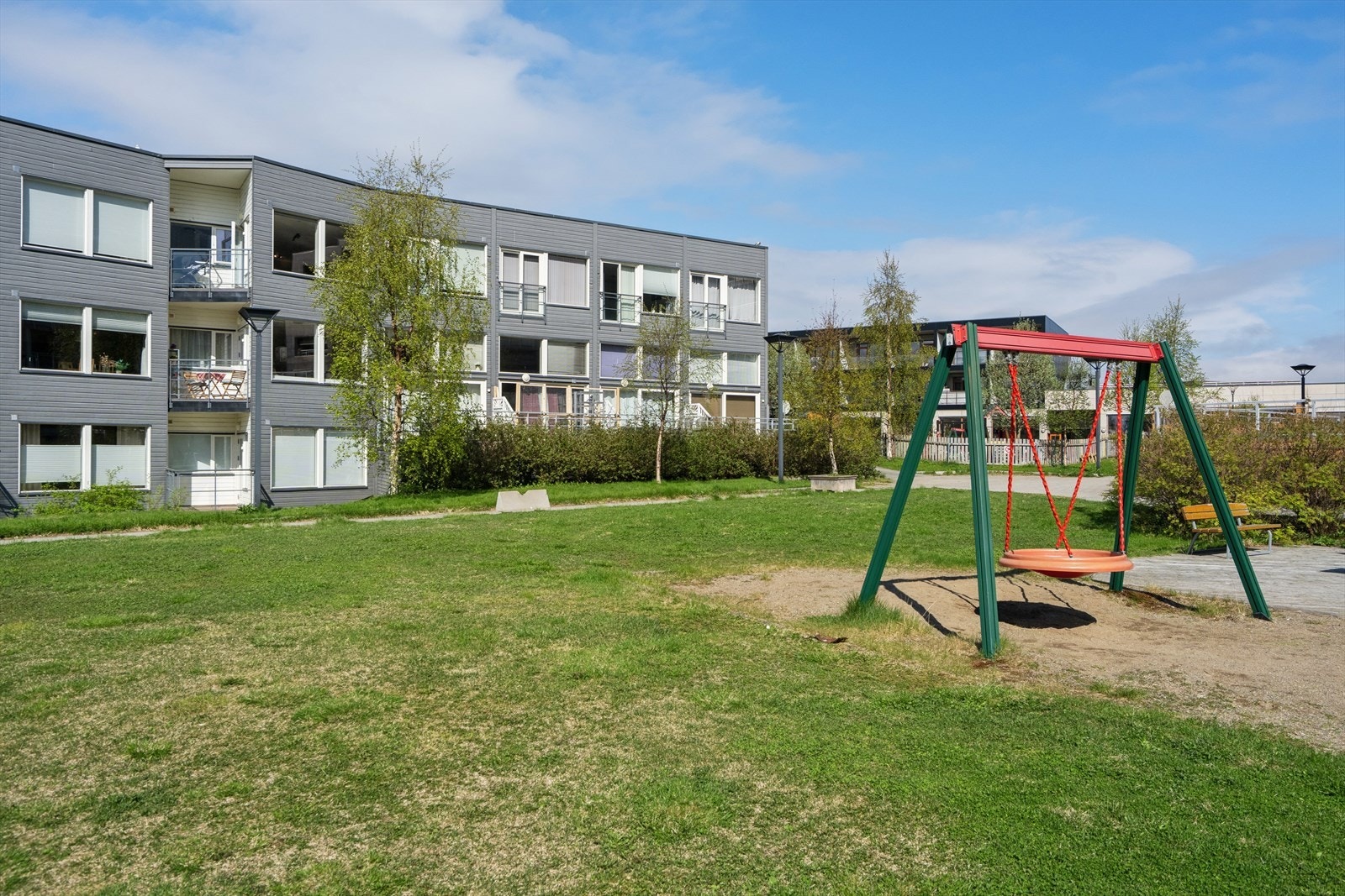 Fellesområdene er tilrettelagt med blant annet lekeplass for de minste. Galleribilde
