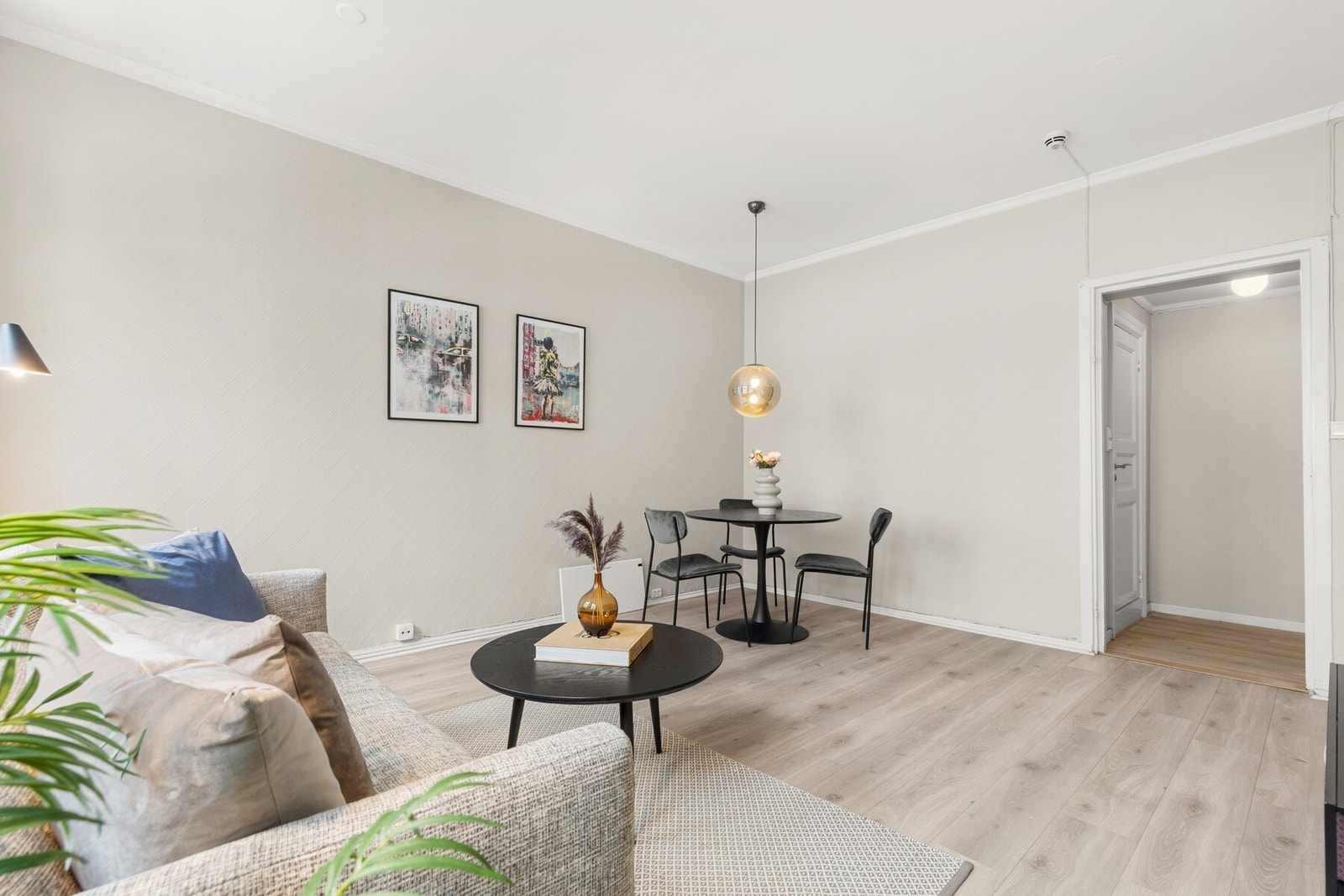 Boligen har oppgraderingsbehov og passer godt for deg som ønsker å sette eget preg. Galleribilde