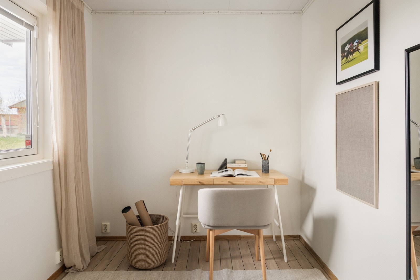 Sov 4. Benyttes i dag som kontor, men med flere bruksmuligheter etter ønske og behov. Galleribilde