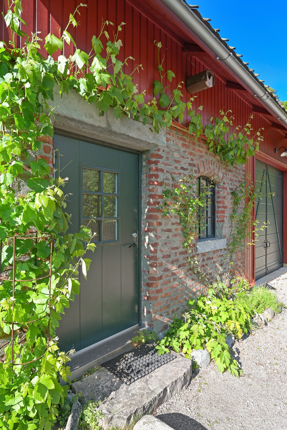 Inngang til "grisehuset" Galleribilde
