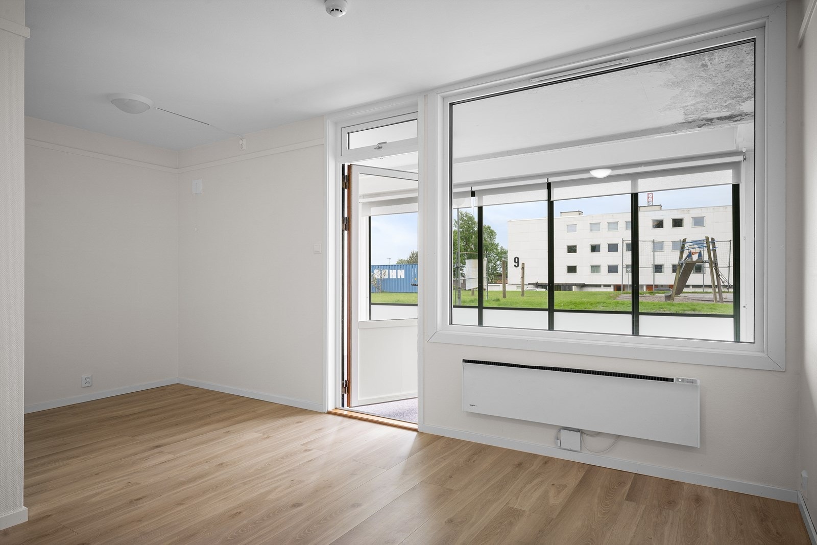 Stuen med sovealkove til venstre Galleribilde